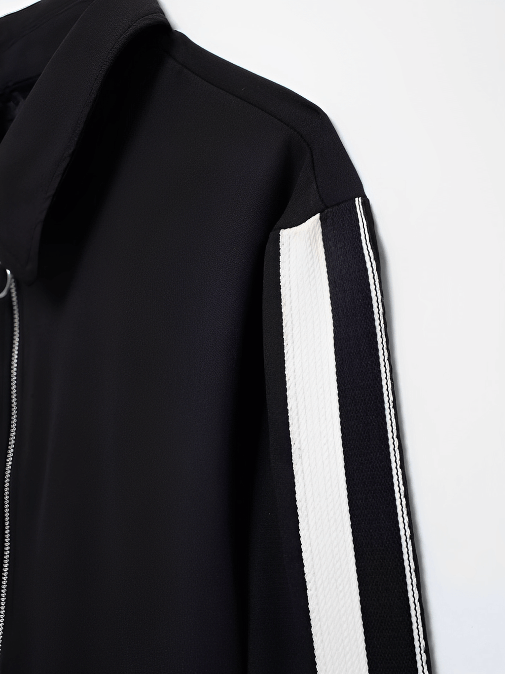 Sport Set with Jacket and Side-Striped Pants – Fernanda