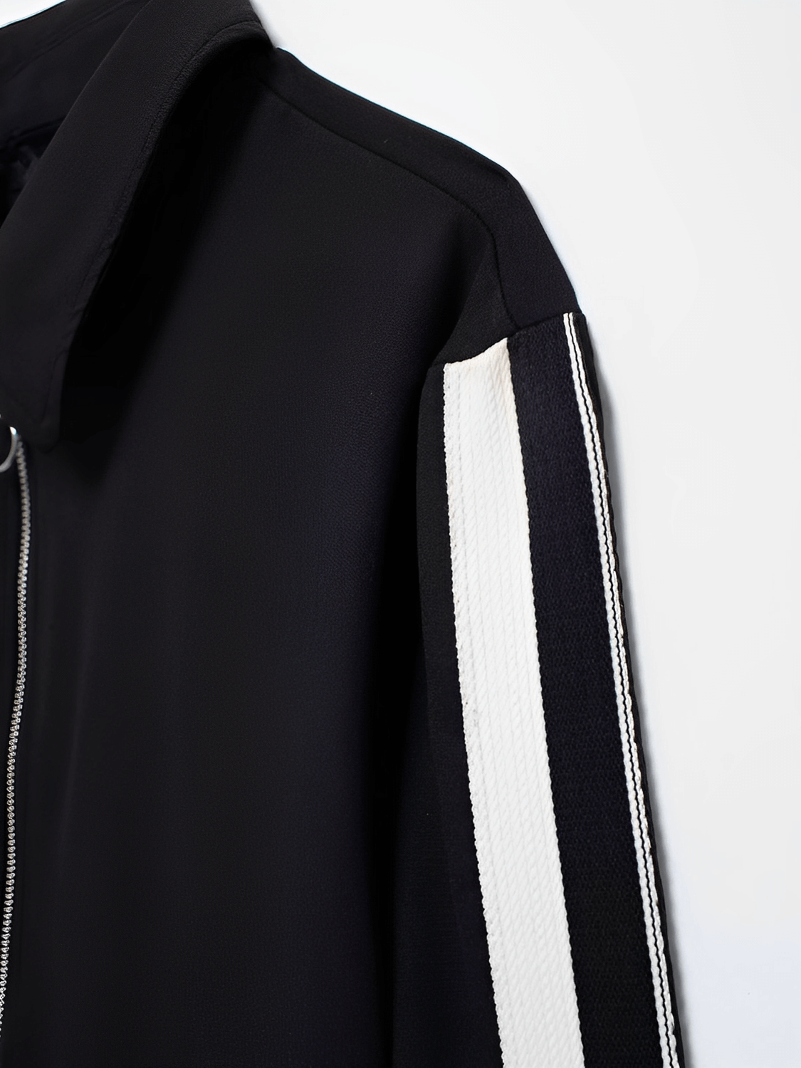 Sport Set with Jacket and Side-Striped Pants – Fernanda