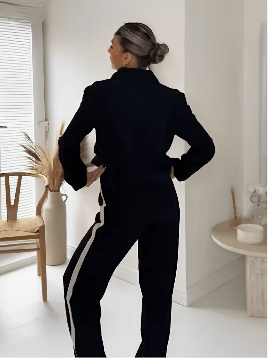 Sport Set with Jacket and Side-Striped Pants – Fernanda