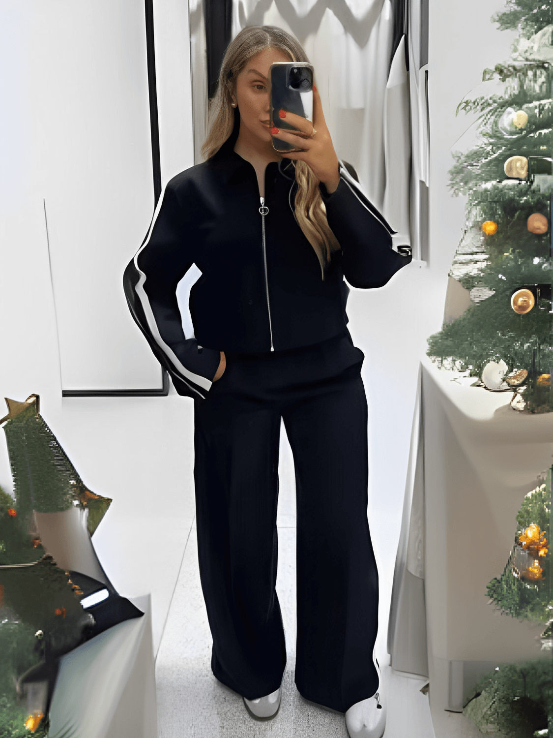 Sport Set with Jacket and Side-Striped Pants – Fernanda