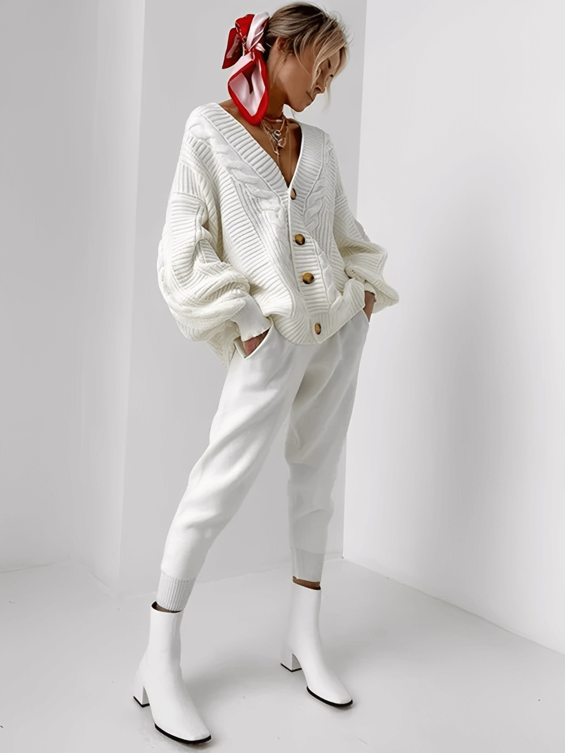 Knit Set with Oversized V-Neck Cardigan and Pencil Pants – Liana